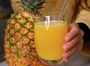 How-to-Juice-a-Pineapple-Square